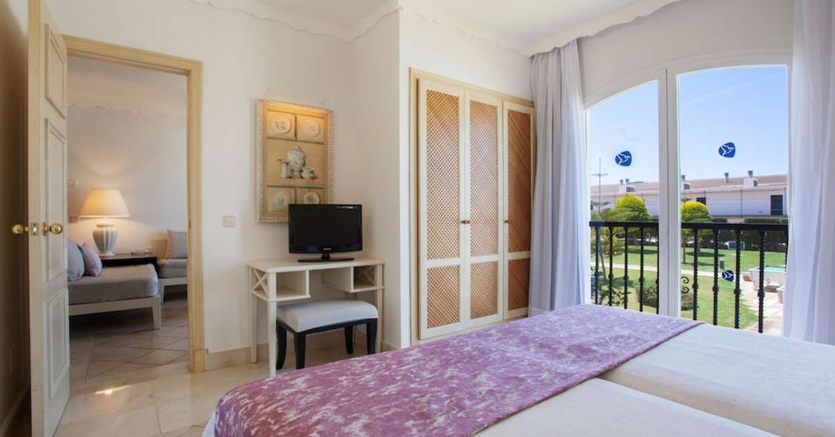 Ein Foto Grupotel Macarella Suites & Spa