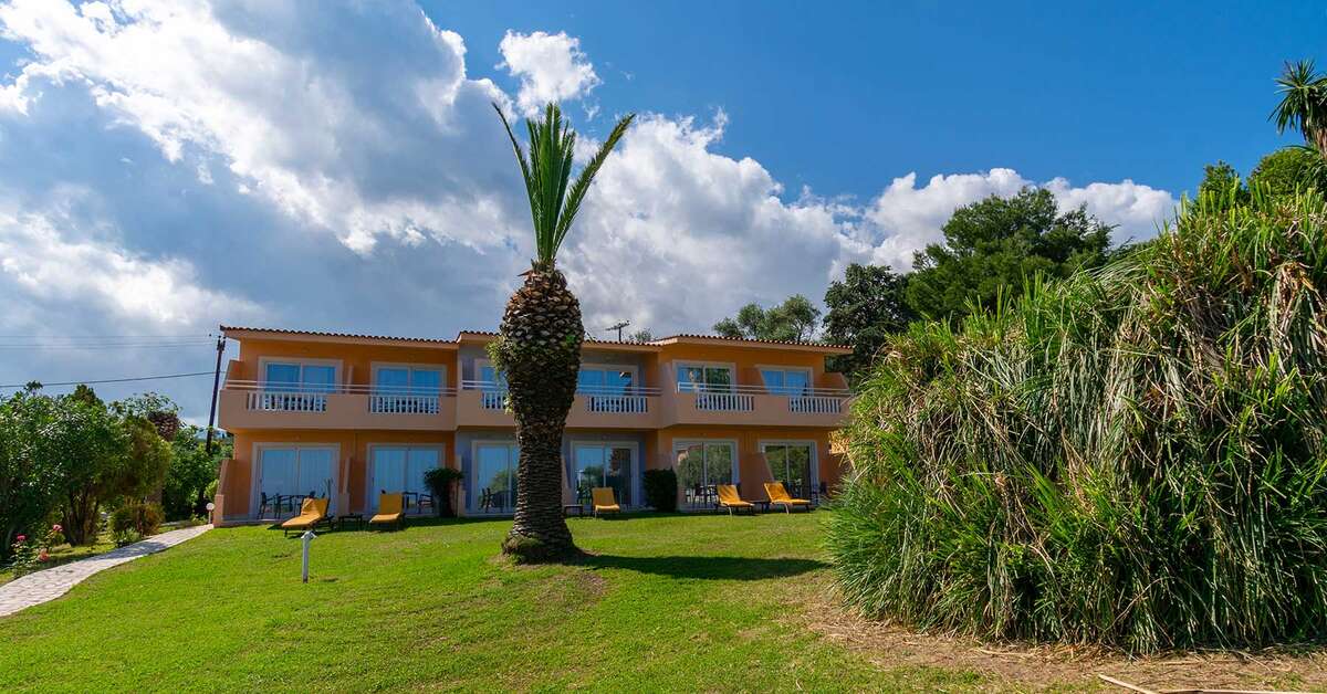 Een foto van de buitenkant van Hotel Ibiscus Corfu