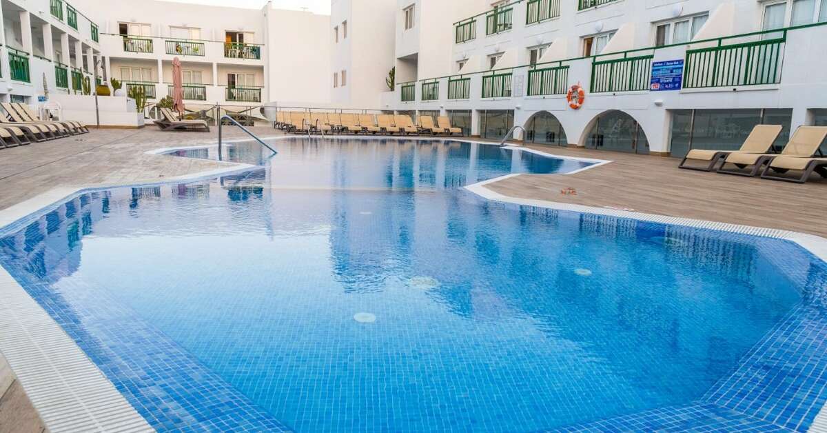 Een foto van het zwembad bij Appartementen Dunas Club