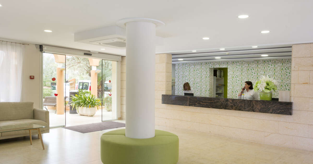 Een foto van het interieur van Cabot Club Torreblanca