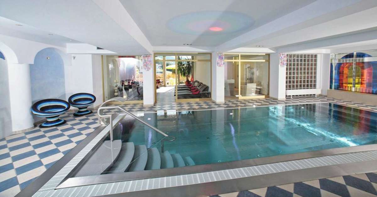 Een foto van het zwembad bij Berger's Sporthotel