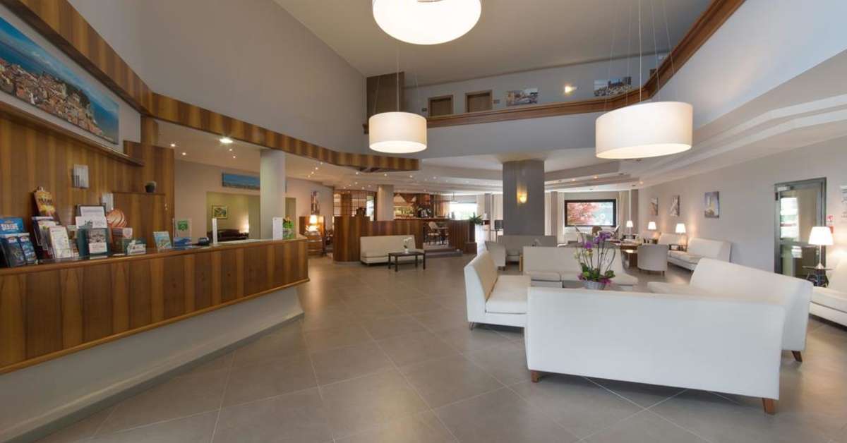Een foto van het interieur van Hotel Du Parc
