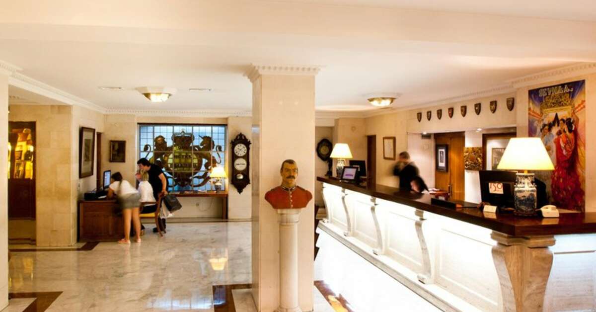 Een foto van het interieur van Hotel Inglaterra
