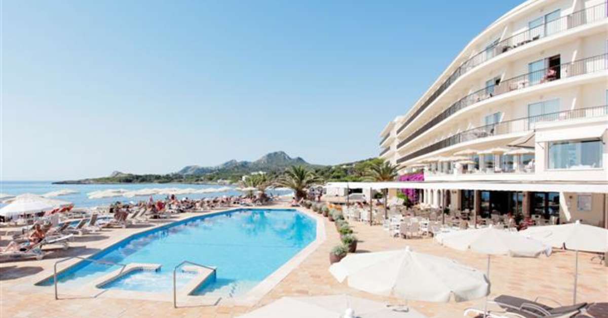 Een foto van het zwembad bij Grupotel Aguait Resort & Spa