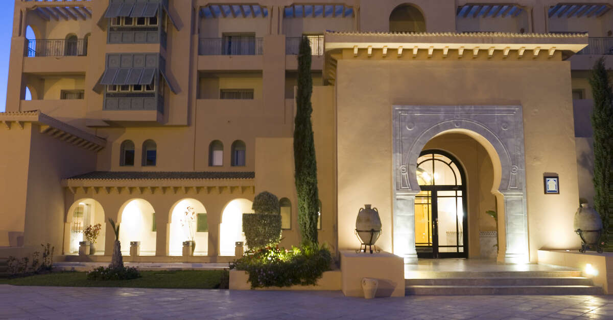 Een foto van de buitenkant van Alhambra Thalasso