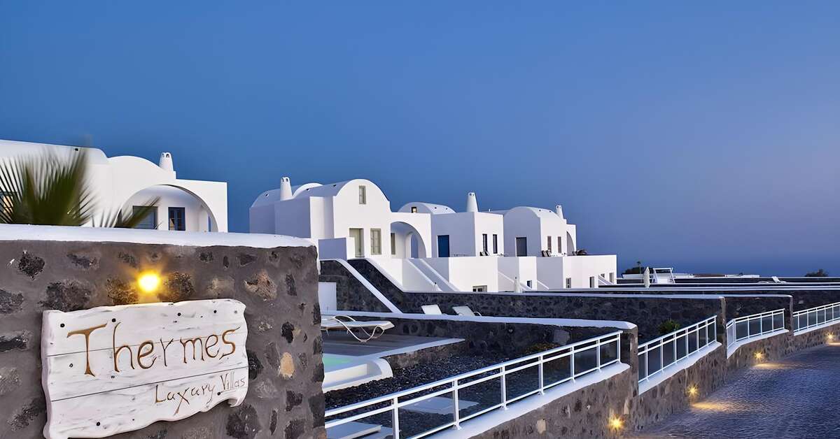 Een foto van de buitenkant van Thermes Luxury Villas