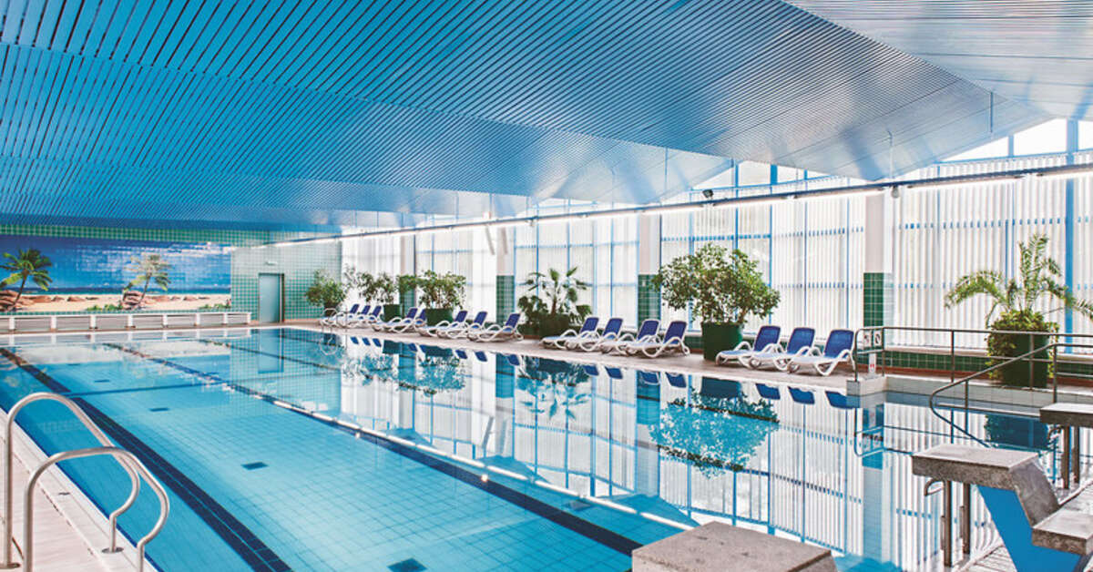 Een foto van het zwembad bij Ahorn Berghotel Friedrichroda