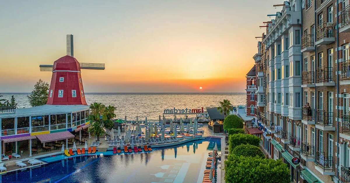 Een foto van het zwembad bij Orange County Kemer Resort Hotel
