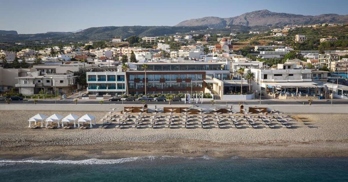 Een foto van een overzicht van Ikonos Seafront Luxury Suites