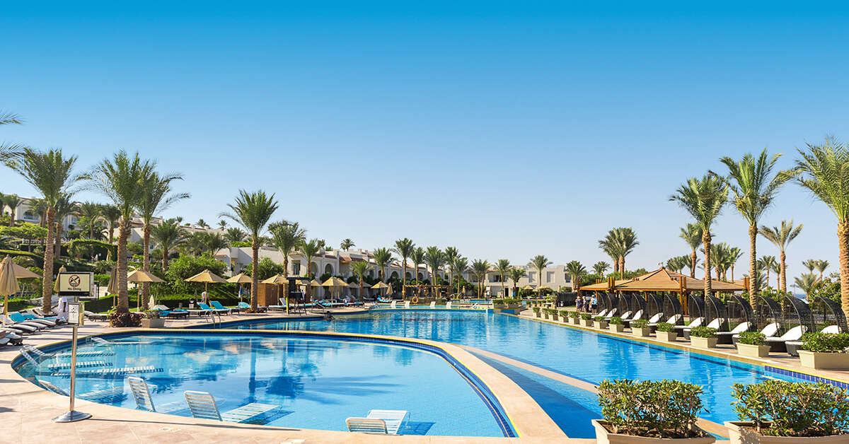 Ein Foto vom Pool im Sunrise Montemare Resort