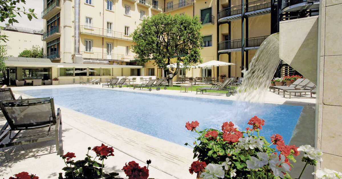 Een foto van het zwembad bij Grand Hotel Croce di Malta