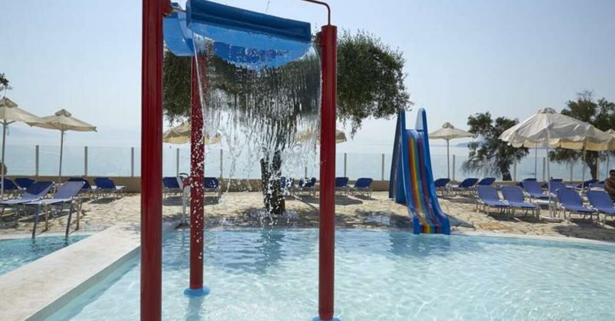 Een foto van het zwembad bij Marbella Mar-Bella Collection