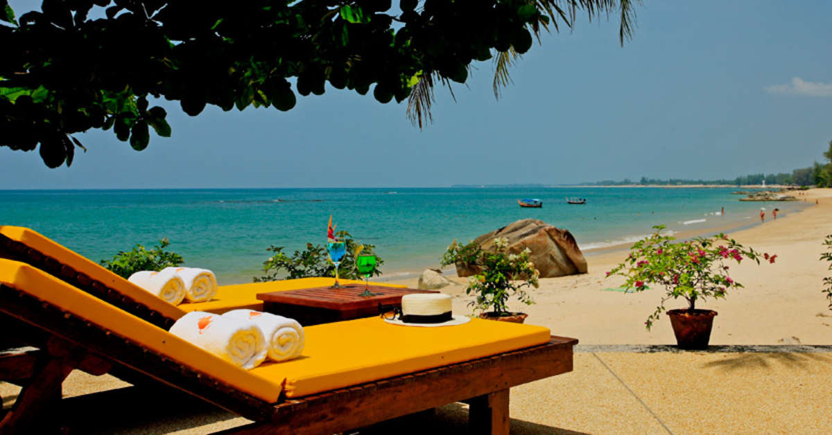 Een foto van het strand bij Baan Krating Khao Lak Resort
