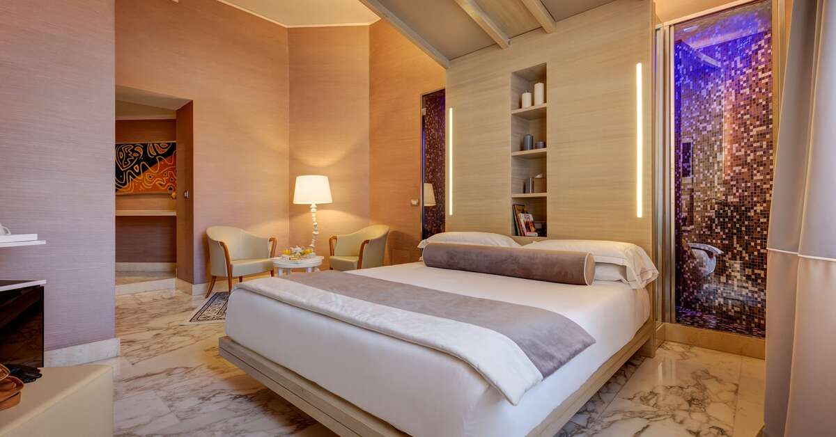 Ein Foto Dharma Luxury Hotel