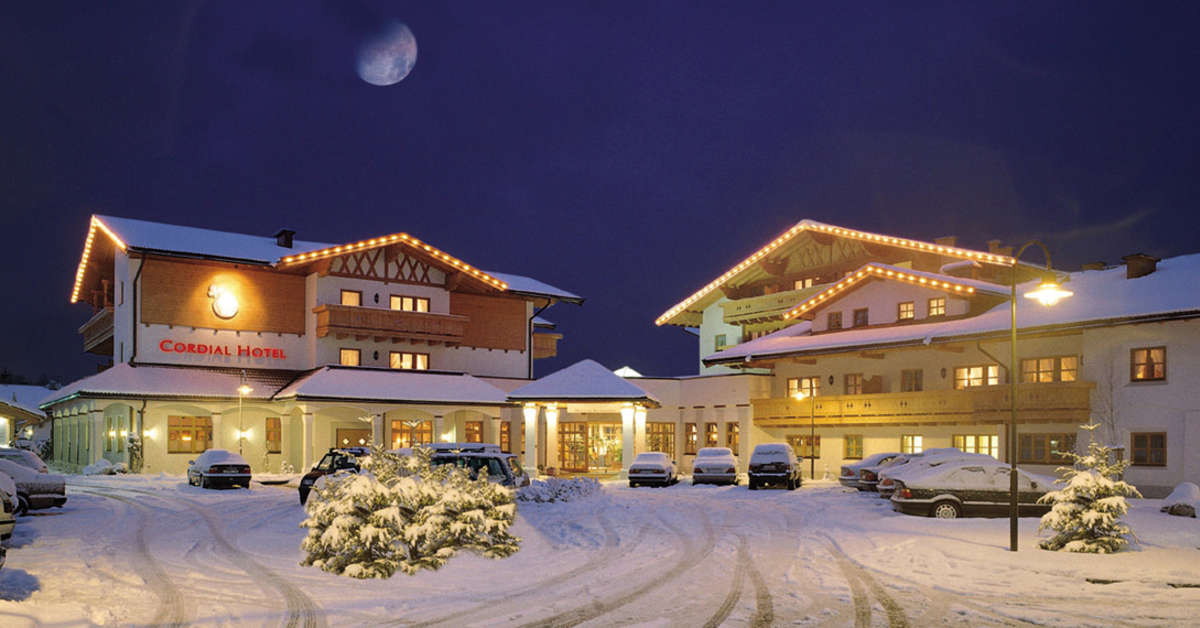 Een foto van de buitenkant van Lisi Family Hotel