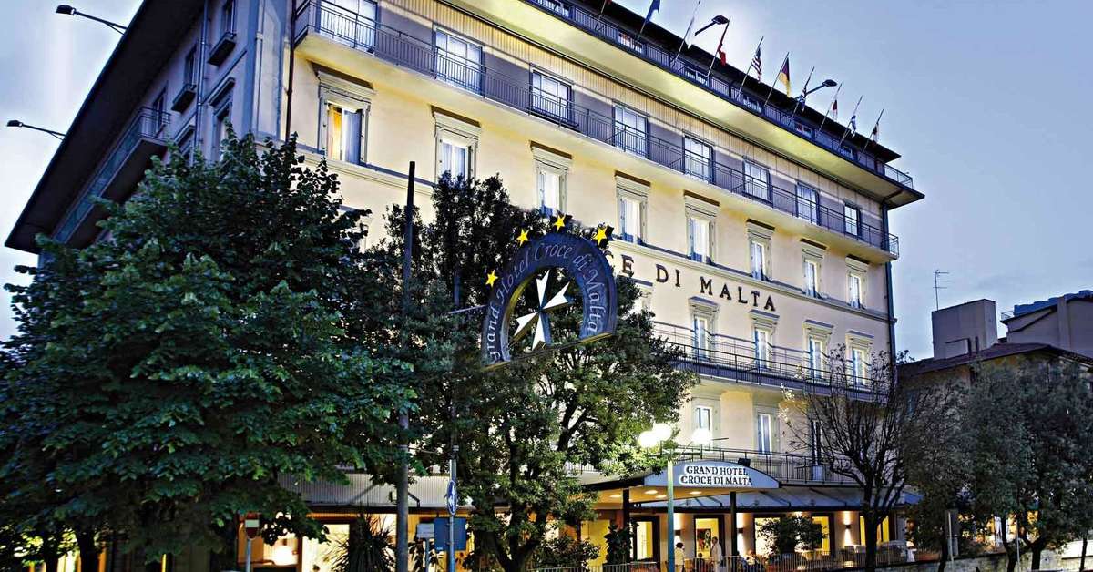 Een foto van de buitenkant van Grand Hotel Croce di Malta