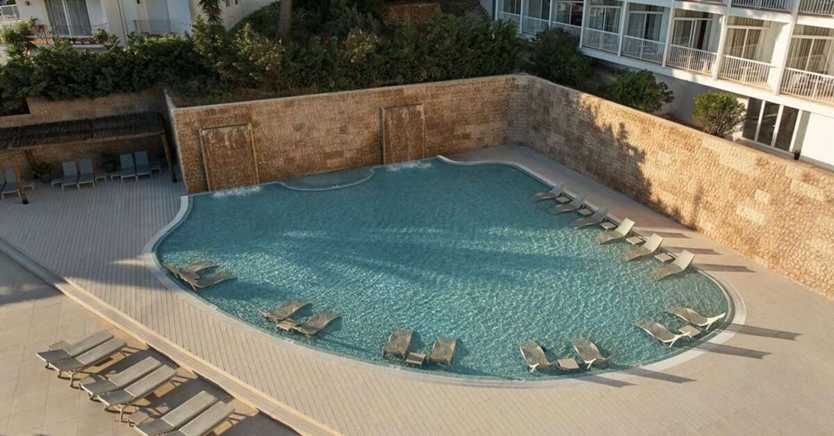 Een foto van het zwembad bij Hyde Ibiza