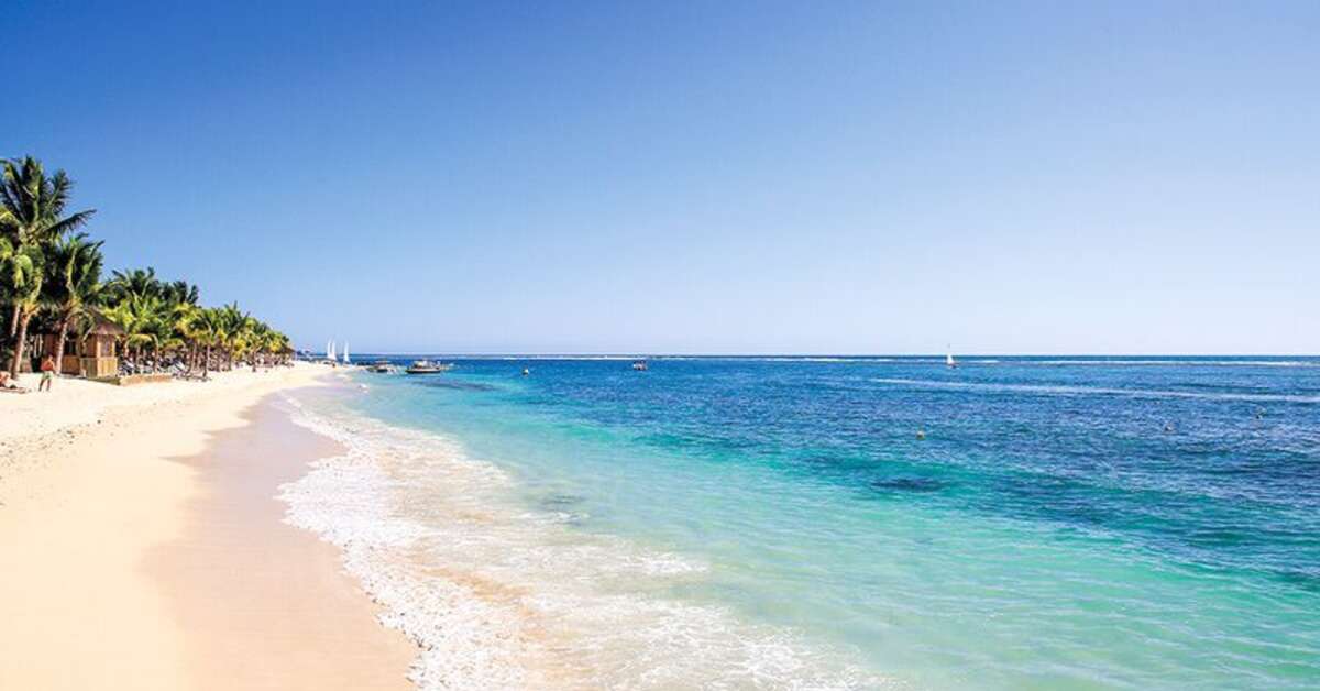 Een foto van het strand bij Victoria Beachcomber Resort & Spa