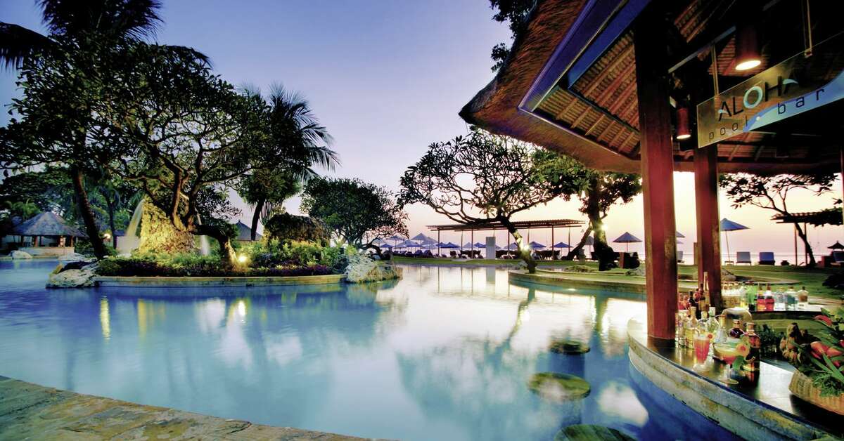 Een foto van het zwembad bij Hotel Nikko Bali Benoa Beach