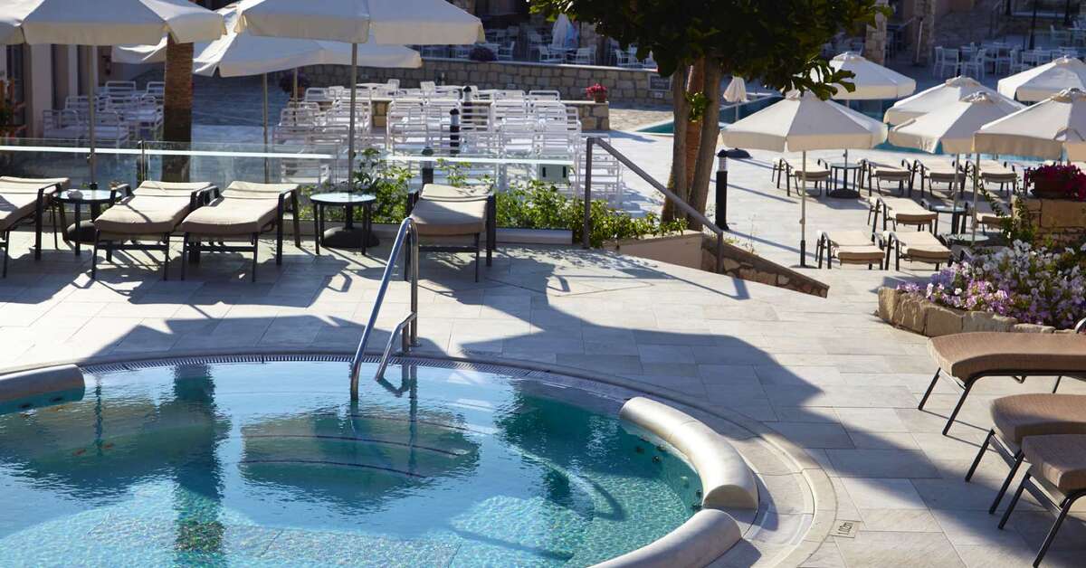 Ein Foto vom Pool im Louis St. Elias Resort & Waterpark