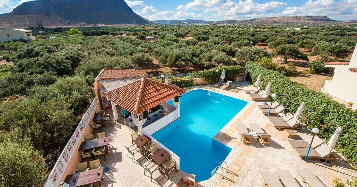 Ein Foto vom Pool im Kleanthi Apartments