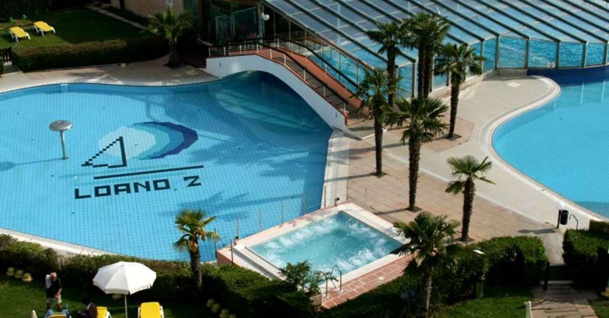 Een foto van het zwembad bij Vakantiepark Loano 2 Village