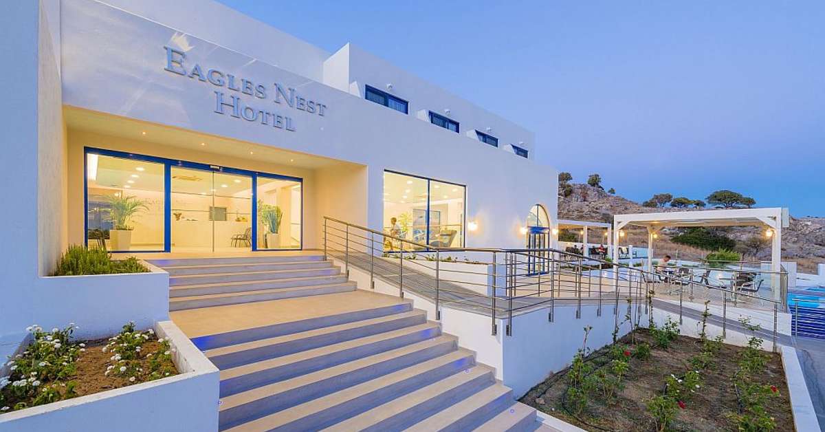 Een foto van de buitenkant van Eagles Nest Hotel