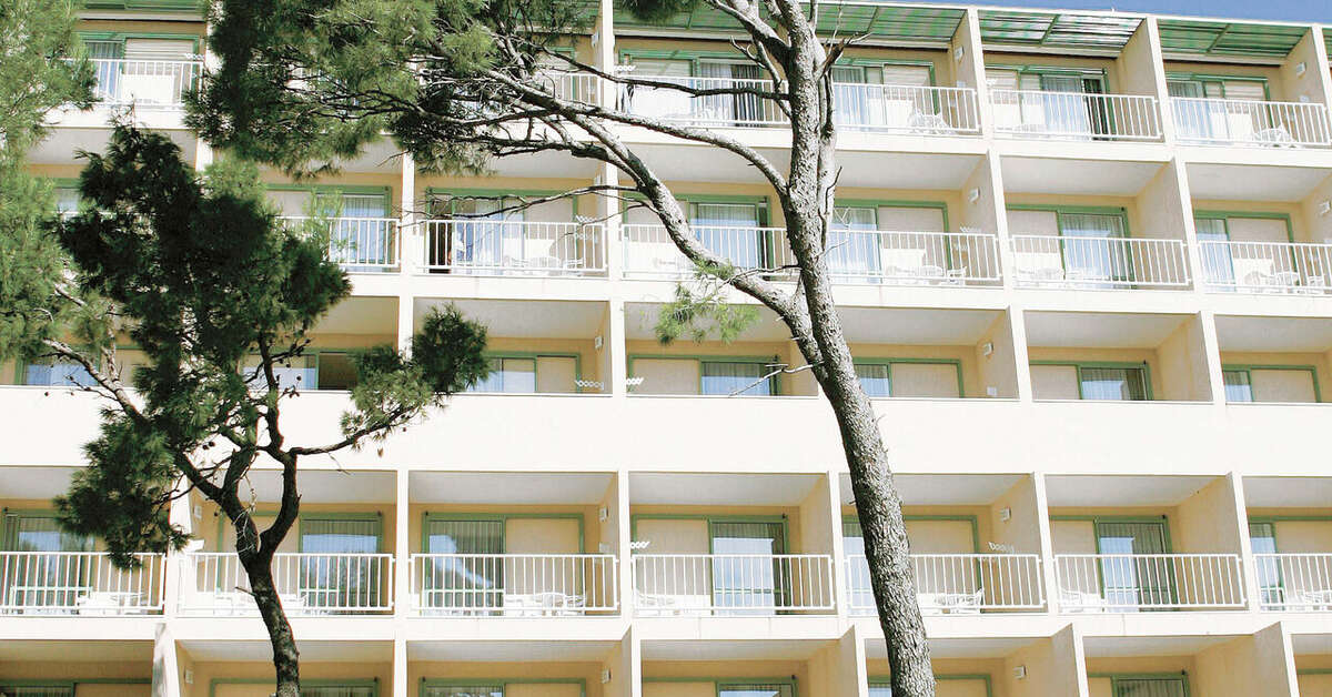 Een foto van de buitenkant van Bluesun Hotel Marina