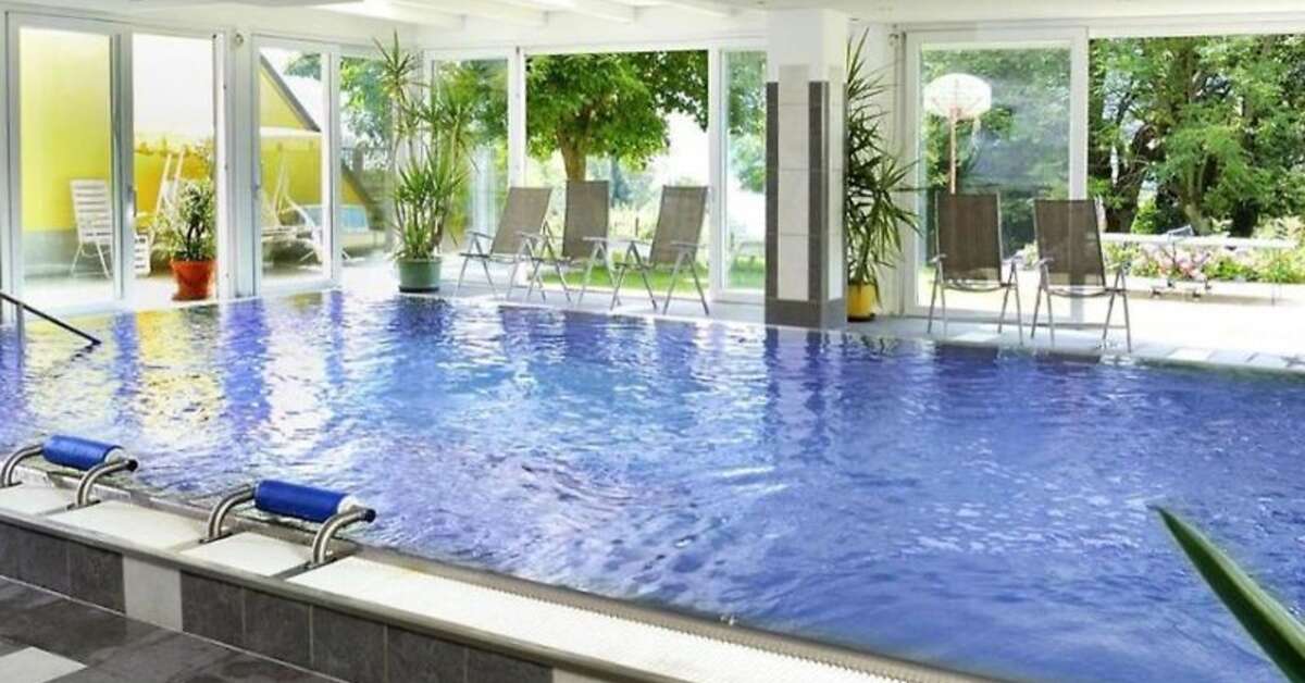 Een foto van het zwembad bij Familiehotel Steindl