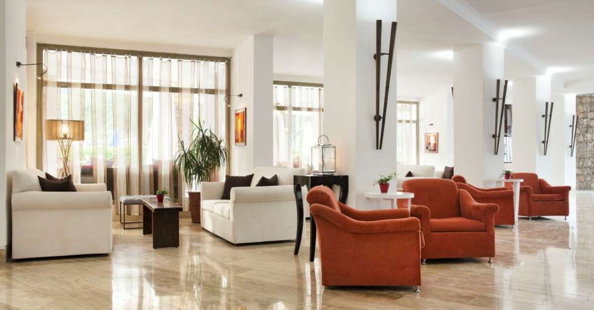 Een foto van het interieur van Hotel Marti La Perla