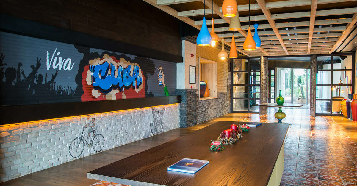 Een foto van de faciliteiten bij Akra V Hotel