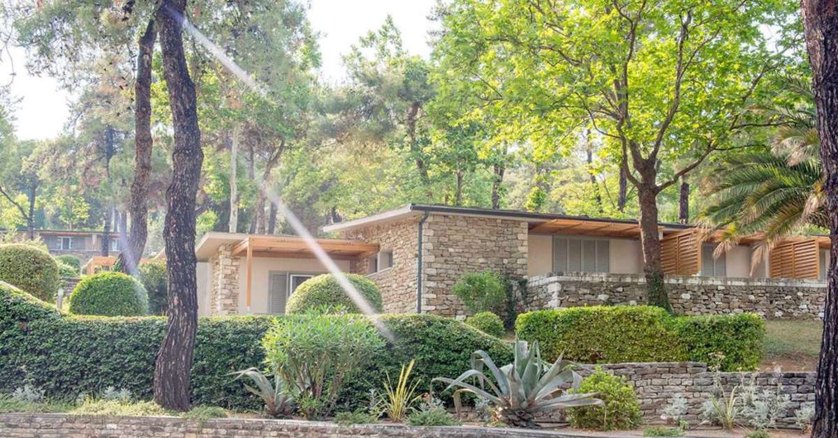 Een foto van de buitenkant van Makryammos Bungalows