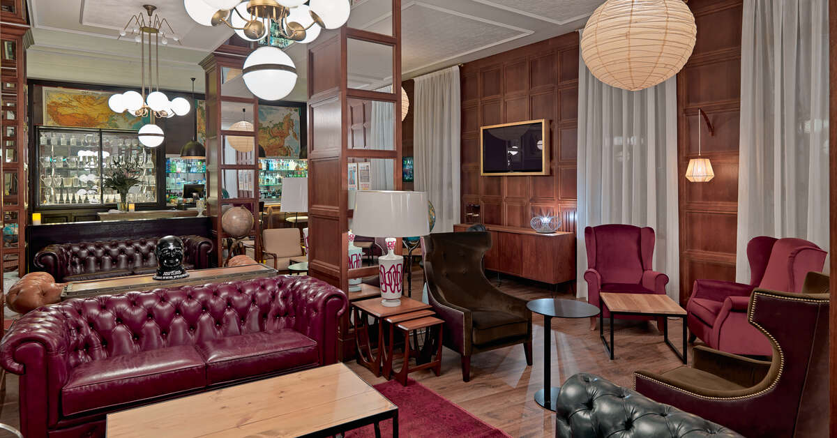 Een foto van het interieur van H10 Montcada Boutique Hotel
