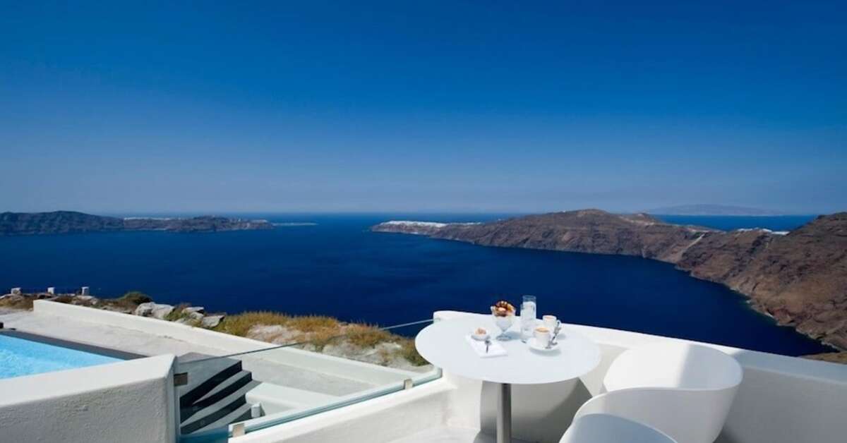 Ein Foto von der Terrasse im Avaton Resort & Spa