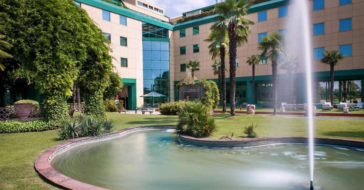 Een foto van Royal Garden Hotel