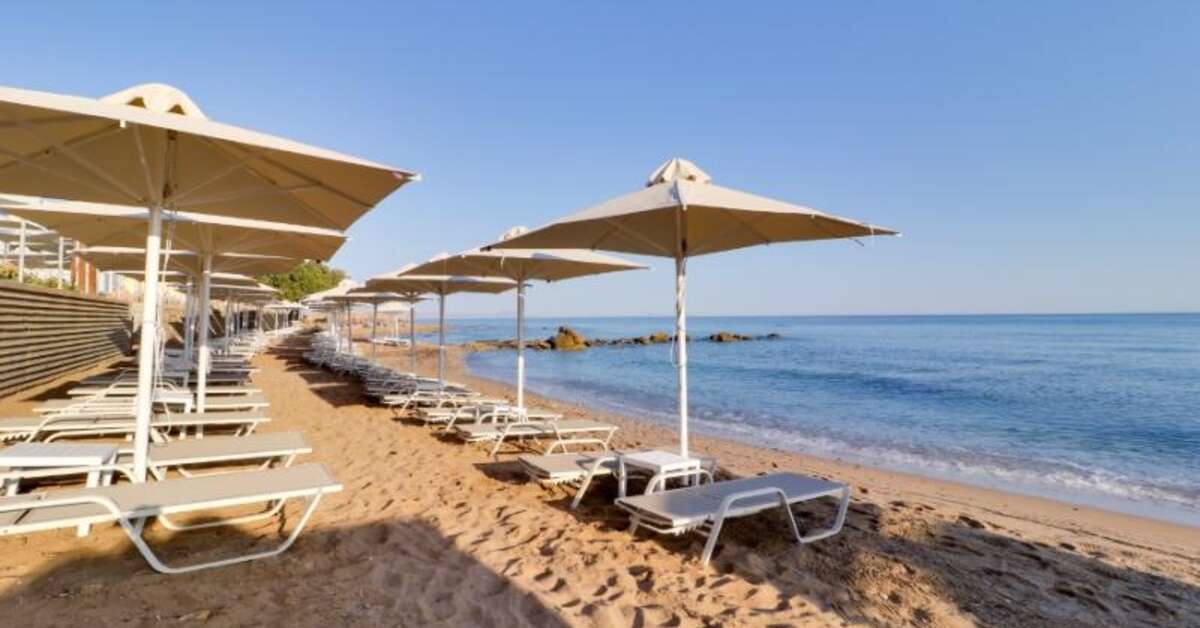 Een foto van het strand bij Harmony Rethymno Beach Hotel