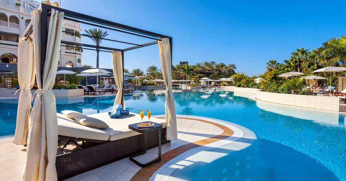 Een foto van het zwembad bij Gran Tacande Wellness & Relax