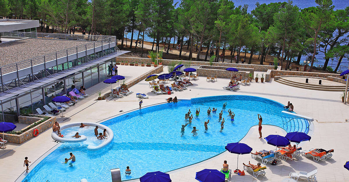 Een foto van het zwembad bij Bluesun Hotel Elaphusa