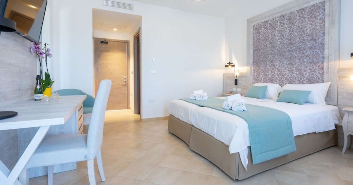 Een foto van Red Sun Village