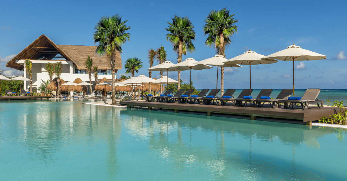 Een foto van het zwembad bij Ocean Riviera Paradise