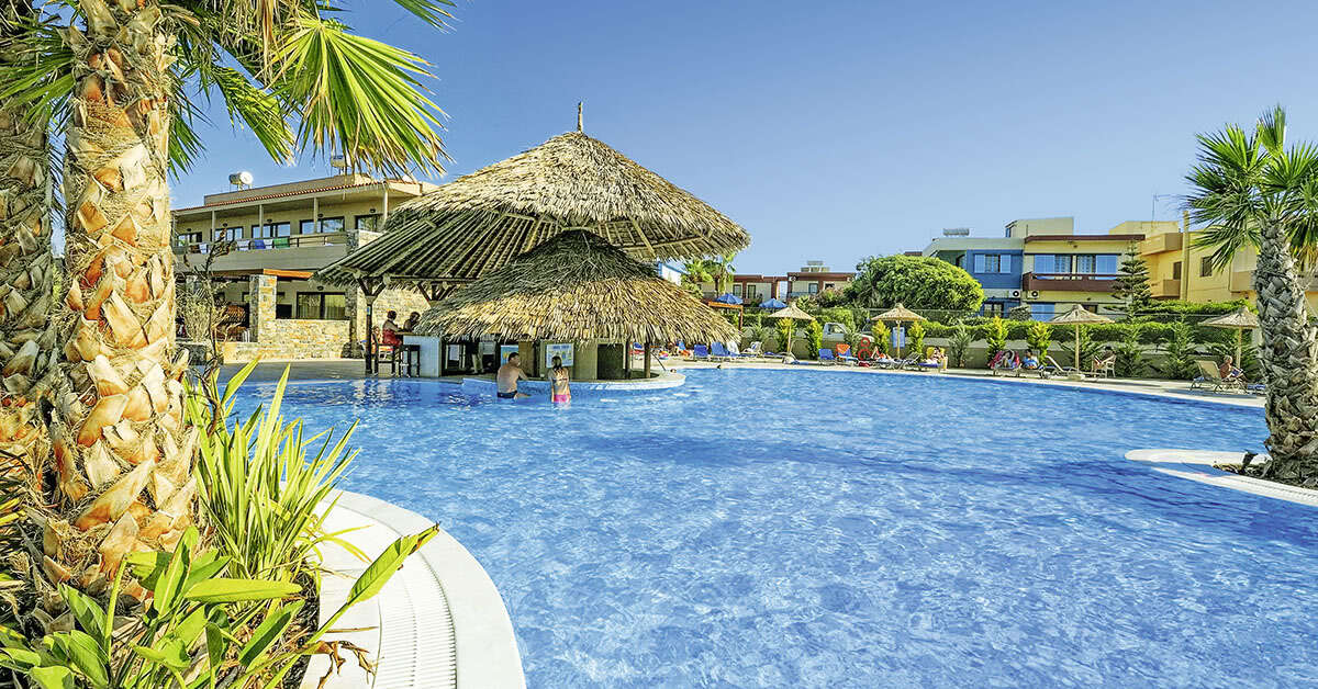 Een foto van het zwembad bij Aphrodite Beach Club