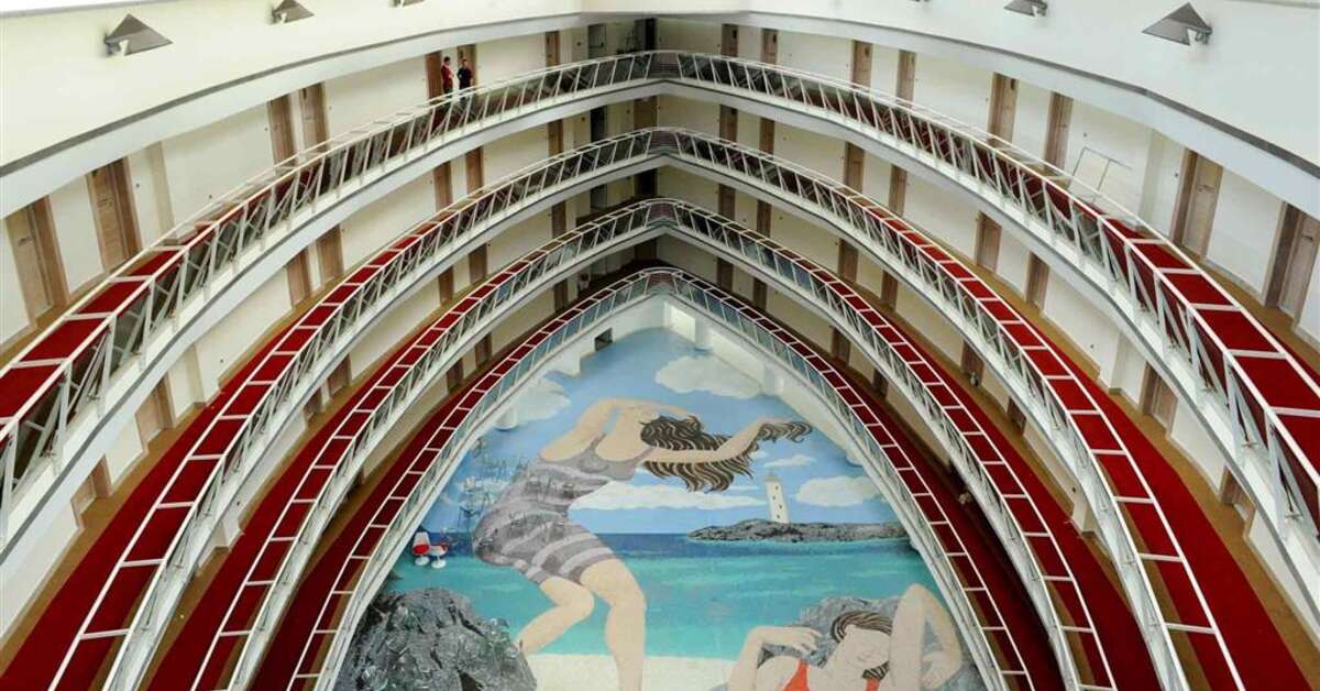 Een foto van het interieur van Mercure Olbia