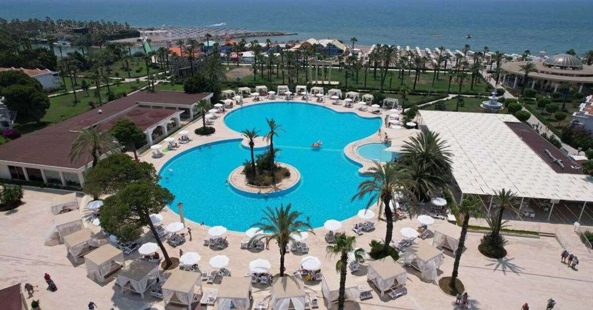 Een foto van het zwembad bij Selectum Noa Belek