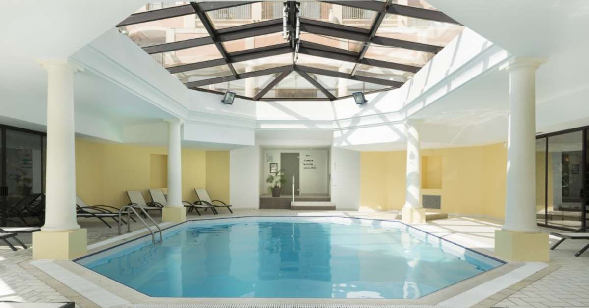Een foto van het zwembad bij Hotel Les Jardins de Sainte-Maxime