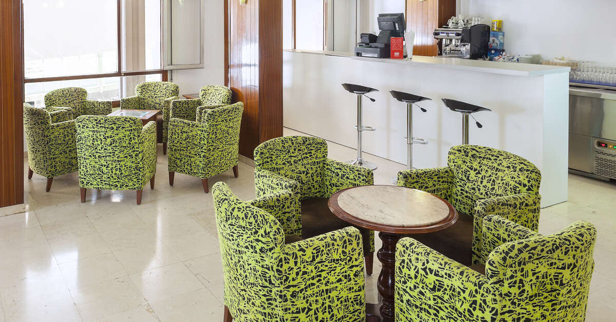 Een foto van het interieur van Port Fleming Hotel Benidorm
