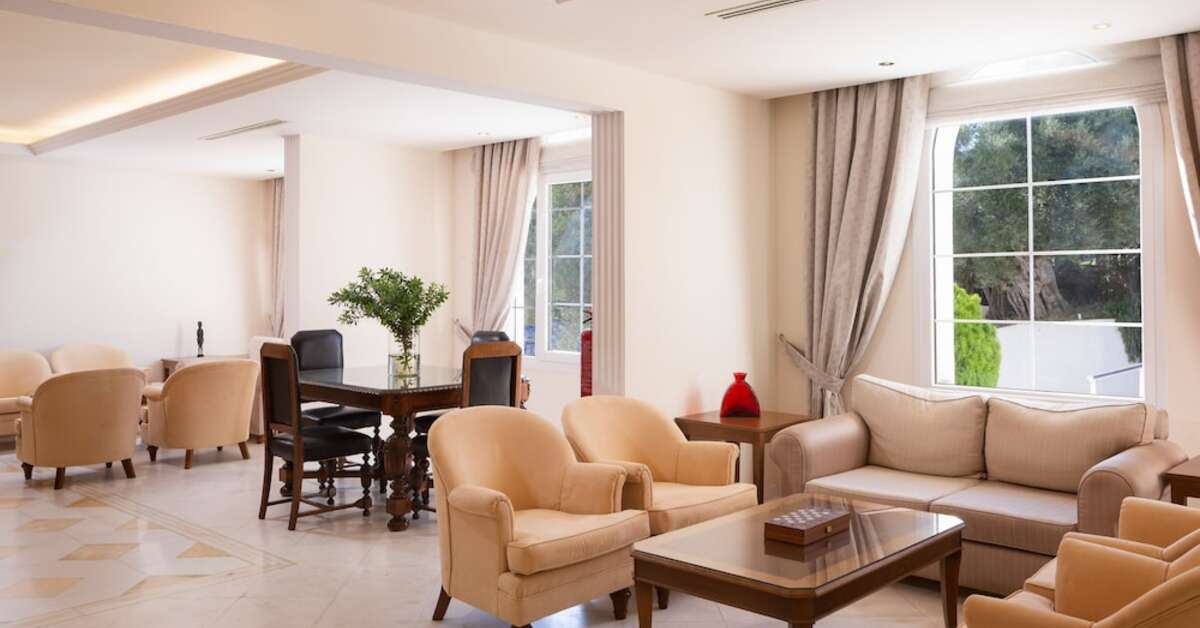 Een foto van het interieur van Avalon Palace Hotel