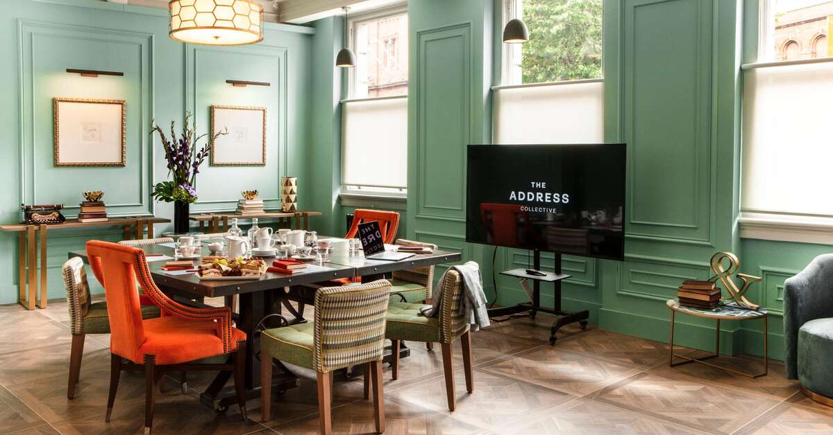 Een foto van The Address Connolly