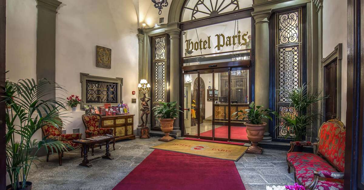Een foto van de buitenkant van Hotel Paris Florence