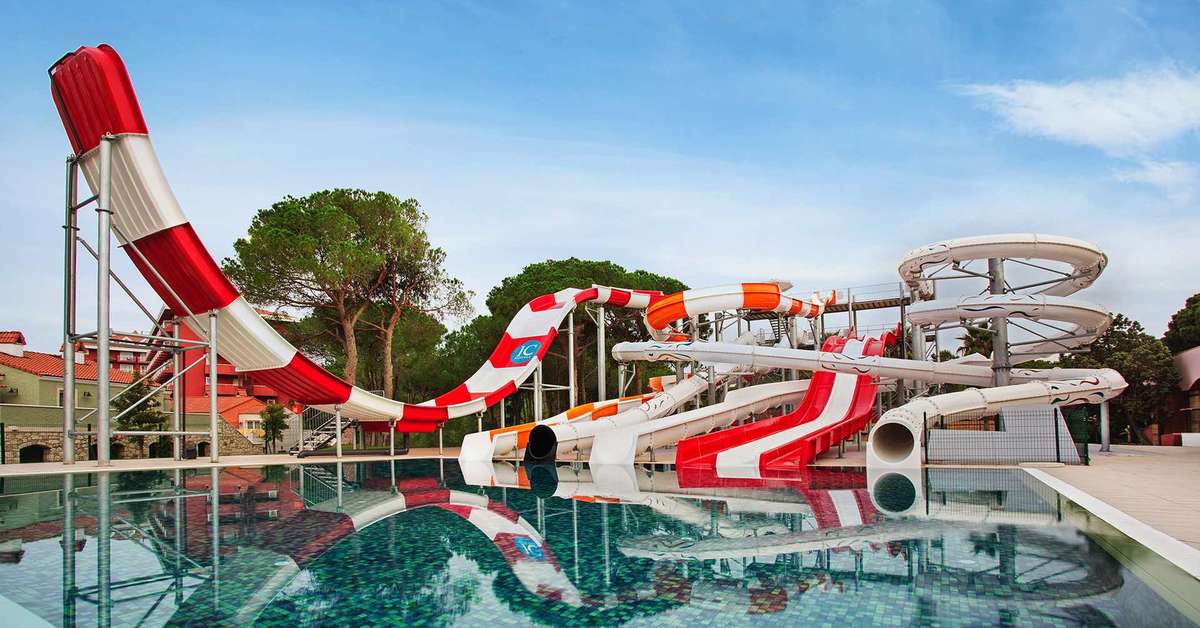 Een foto van het zwembad bij IC Hotels Santai Family Resort