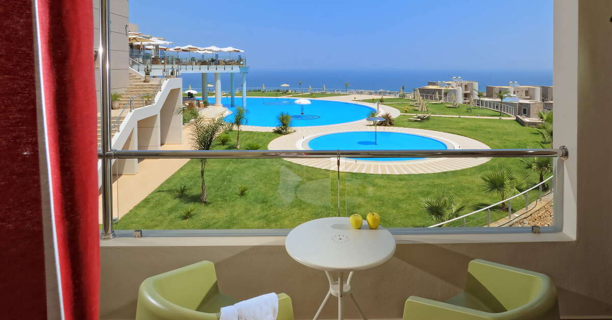Ein Foto vom Pool im The Noverian Scenic Malia